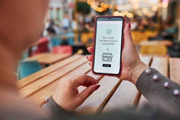 Quels sont les impacts de l'utilisation des chatbots GPT dans l'e-commerce ?